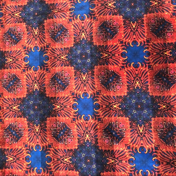 New LuLaRoe Cassie Pencil Skirt sz Medium - Picture 3 of 6